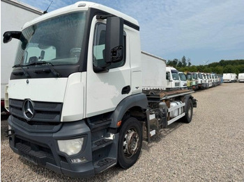 Крюковой мультилифт MERCEDES-BENZ Antos 1824