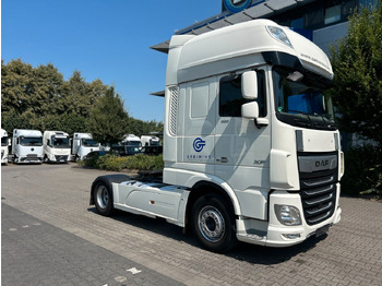 Тягач DAF XF 530