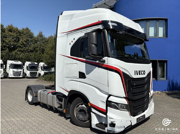 Тягач IVECO