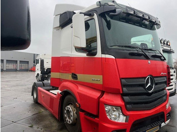 Тягач MERCEDES-BENZ Actros 1830