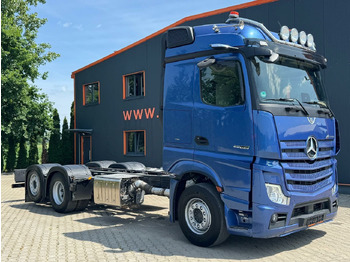 Грузовик-шасси MERCEDES-BENZ Actros