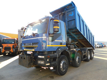 Самосвал IVECO Trakker