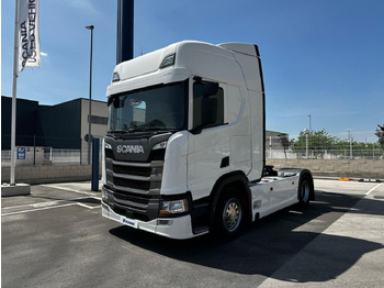 Тягач SCANIA R 450