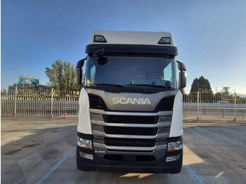 Тягач SCANIA R 450