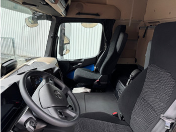 Новый Грузовик-шасси Mercedes-Benz Actros 2545 L 6x2 Actros 2545 L 6x2, Lenk-/Liftachse, StreamSpace, MultimediaCockpit: фото 2