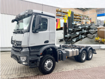 Крюковой мультилифт MERCEDES-BENZ Arocs