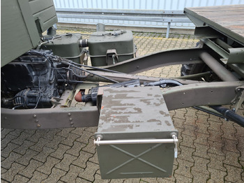 Грузовик бортовой/ Платформа Unimog 404 4x4 S Cabrio 404 4x4 S Cabrio, Benziner: фото 3 Грузовик бортовой/ Платформа Unimog 404 4x4 S Cabrio 404 4x4 S Cabrio, Benziner: фото 3