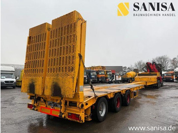 Низкорамный полуприцеп GOLDHOFER STZ