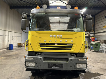 Крюковой мультилифт, Автоманипулятор Iveco TRAKKER 350 6x4 HOOKLIFT + CRANE FASSI F120.22 (5/6 F) - *342.000km* - STEEL SPRING / BIG AXLES - AS TRONIC AUTOMATIC GEARBOX: фото 2