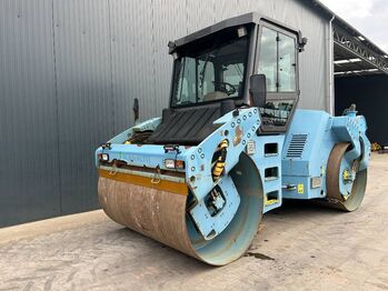 Каток AMMANN