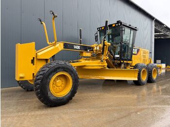 Грейдер CATERPILLAR 140K