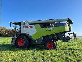 Зерноуборочный комбайн CLAAS