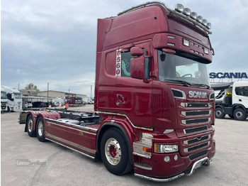 Грузовик-контейнеровоз/ Сменный кузов SCANIA R 560