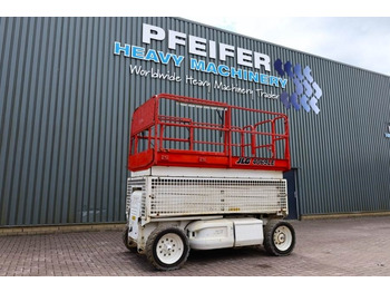 Ножничный подъемник JLG