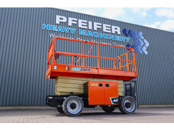 Ножничный подъемник JLG