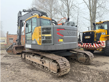 Гусеничный экскаватор VOLVO 235: фото 3