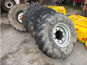 : фото в шапке страницы