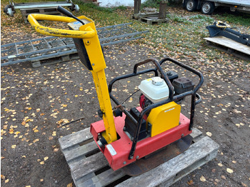 Виброплита DYNAPAC