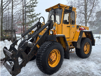 Колёсный погрузчик VOLVO