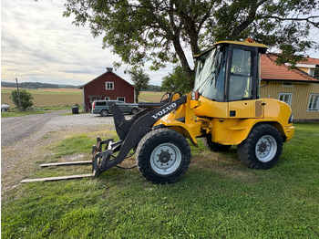 Колёсный погрузчик VOLVO L30B