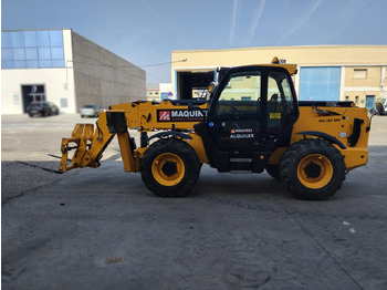 Телескопический погрузчик JCB