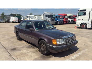 Седан Mercedes-Benz E-Klasse 200 (GERMAN CAR / VOITURE D'ALLEMAGNE / ESSENCE / PETROL / MANUAL): фото 3 Седан Mercedes-Benz E-Klasse 200 (GERMAN CAR / VOITURE D'ALLEMAGNE / ESSENCE / PETROL / MANUAL): фото 3