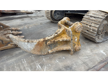 Рыхлитель CATERPILLAR