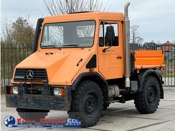 Грузовик с закрытым кузовом UNIMOG U90