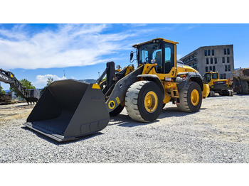 Колёсный погрузчик VOLVO L120H