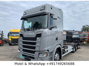 Грузовик-контейнеровоз/ Сменный кузов SCANIA S 450