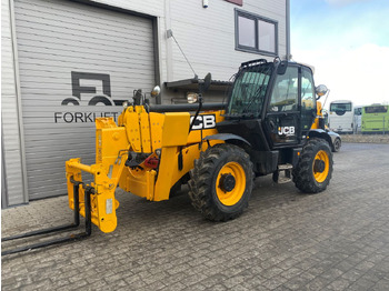Телескопический погрузчик JCB