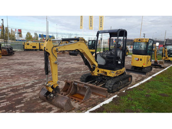 Гусеничный экскаватор CATERPILLAR 302.7DCR