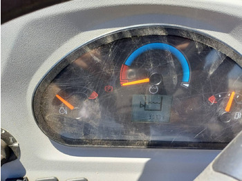 Каток тротуарный CAT CB2.7-03GC: фото 5 Каток тротуарный CAT CB2.7-03GC: фото 5