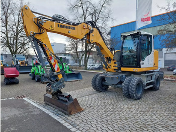 Колёсный экскаватор LIEBHERR A 912