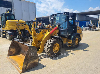 Колёсный погрузчик CATERPILLAR 906