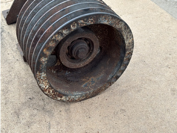 : фото в шапке страницы