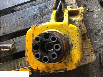 Поворотный кулак JCB