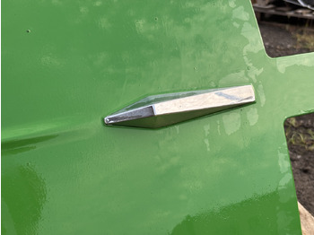 Капот JOHN DEERE