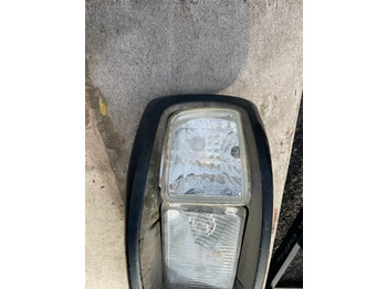 Передняя фара JOHN DEERE