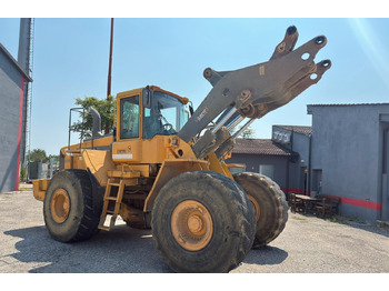 Колёсный погрузчик VOLVO L220