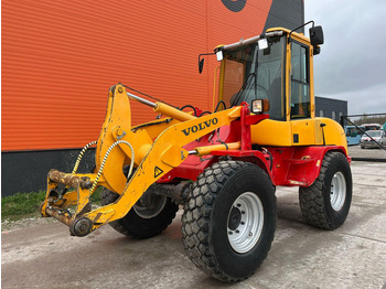 Колёсный погрузчик Volvo L 30 B-Z/X 4x4 AC / QUICK COUPLER / BUCKET + FORKS: фото 3