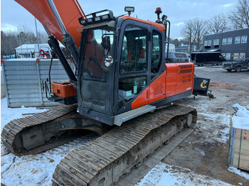 Гусеничный экскаватор DOOSAN DX235