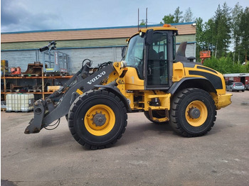 Колёсный погрузчик VOLVO L50
