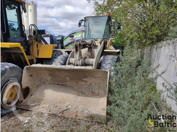 Колёсный погрузчик KOMATSU WA250