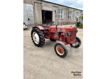 Трактор McCORMICK