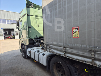 Тягач Mercedes-Benz Actros 1845: фото 4
