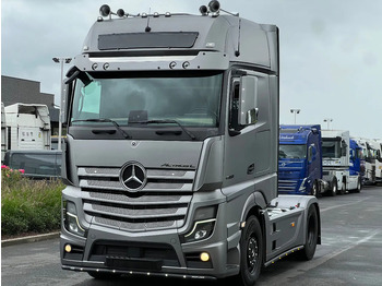 Тягач MERCEDES-BENZ Actros 1863