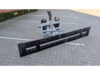 Инвентарь для животноводства GIANT