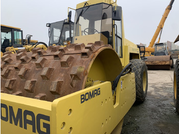 Каток BOMAG