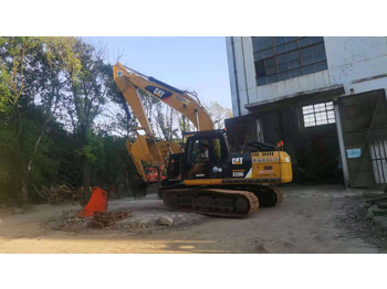 Гусеничный экскаватор CATERPILLAR 320D